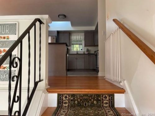 2 Revere Pl, Milford, CT 06460-6637