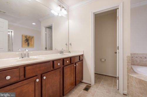 618 English Ivy Way, Aberdeen MD  21001-2673 exterior