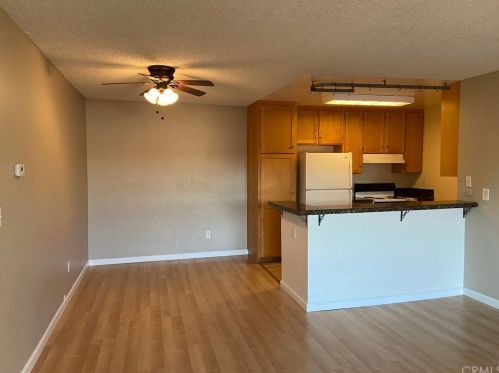 2501 Sunflower Ave, Santa Ana CA  92704-7532 exterior