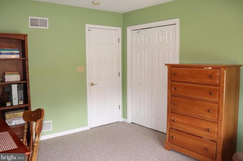 1954 Pickering Trl, Lancaster PA exterior