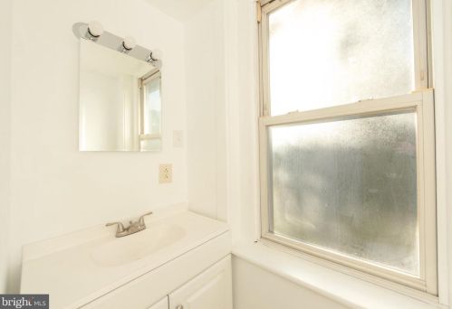 335 Ruby St, Lancaster PA  17603-5165 exterior