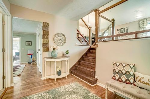 4240 Highland Dr, Saint Paul, MN 55126-3122
