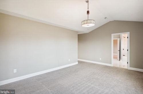 6615 Gude Ave, Silver Spring MD 20912-4827 exterior