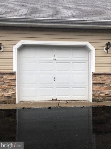 112 Kyle Way, Trenton NJ 08628-2524 exterior