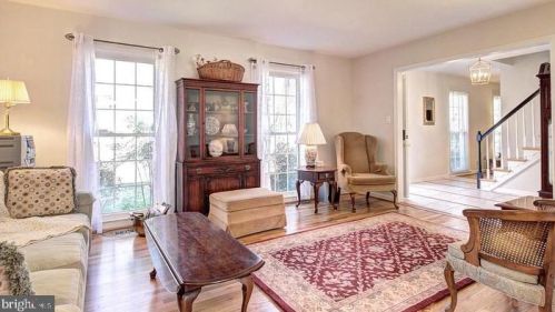 8801 Arley Dr, Springfield VA  22153-1502 exterior