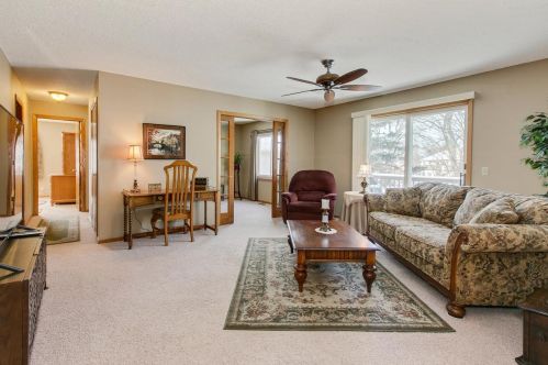 4349 Buckingham Ct, Saint Paul, MN 55127-3682