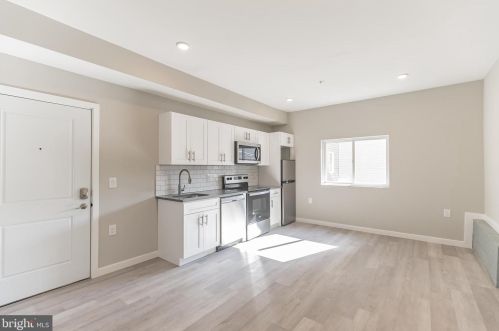 2243 Broad St, Philadelphia PA  19132-2916 exterior