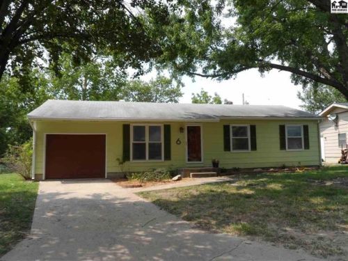 6 4th Ct, Newton, KS 67114-4510