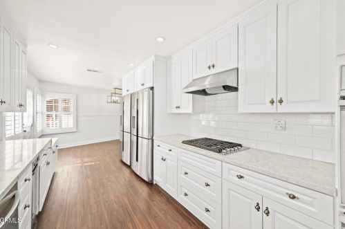 3855 Altura Ave, Glendale CA 91214-3456 exterior