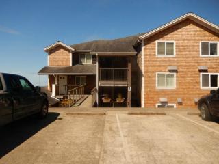 2815 Willows Rd, Seaview, WA 98644-4253