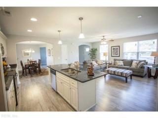 1356 Chanelka Rd, Norfolk VA  23503-4040 exterior