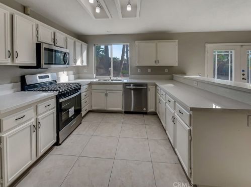 497 Shadow Tree Dr, Oceanside, CA 92058-7026