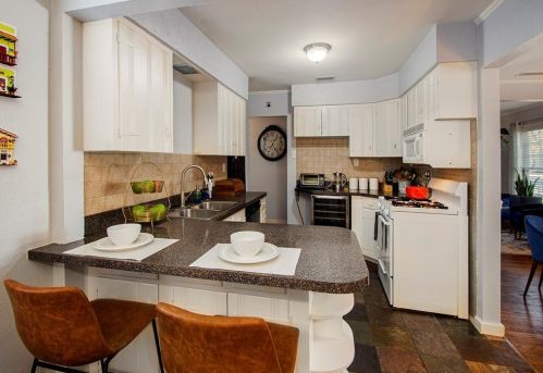 4244 Cresthaven Rd, Dallas TX  75209-3010 exterior