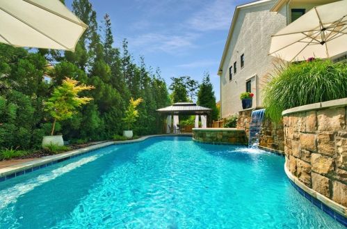 5380 High Point Mnr, Atlanta GA  30342-2000 exterior