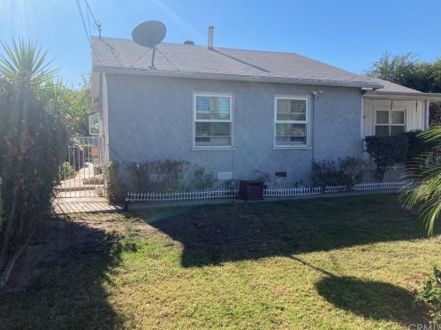 25869 Miramonte St, Redlands, CA 92373-8407