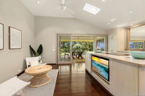 2659 Tantalus Dr, Honolulu HI  96813-1202 exterior