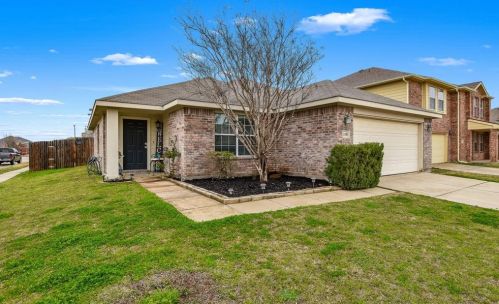 2101 Bliss Rd, Fort Worth TX  76177-7335 exterior