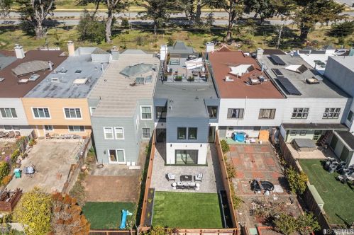 1559 37th Ave, San Francisco CA  94122-3126 exterior