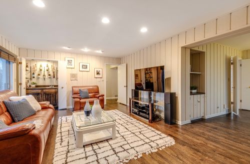 1020 Summit Dr, Bannockburn IL  60015-1823 exterior