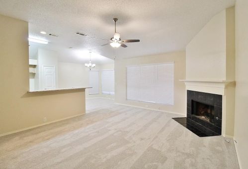 210 Ridgecrest Dr, Cedar Hill TX  75104-5118 exterior