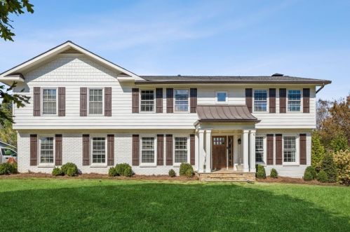 2496 Kingsland Dr, Atlanta, GA 30360-1457