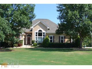 2709 Whitecrest Cir, Conyers, GA 30013-2483