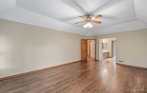 1210 Easton Dr, Carol Stream IL  60188-4817 exterior