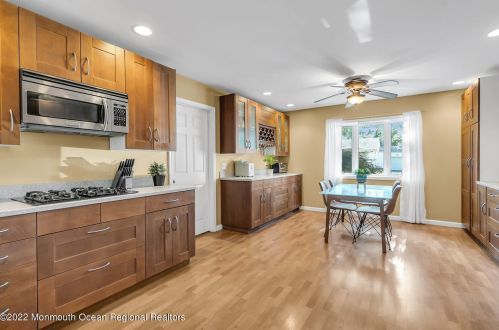 13 Jefferson St, Tinton Falls NJ 07701-5751 exterior