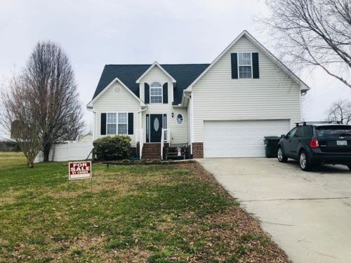 104 Sterling Ridge Dr, High Point, NC 27263-3170