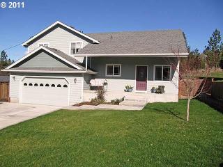 495 1st St, Lowell, OR 97452-9717