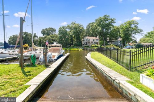 26 Sunset Dr, Severna Park MD 21146-3230 exterior