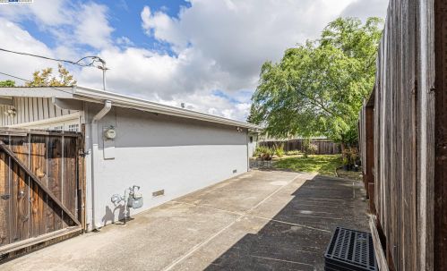 4307 Grammercy Ln, Concord CA  94521-4206 exterior