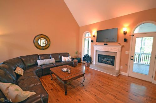 304 Gables Way, Hartwell, GA 30643-2398