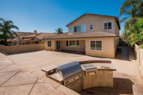 1430 Stanislaus Dr, Chula Vista CA  91913-1478 exterior