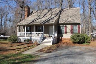 203 Shady Oak Ln, Forest, VA 24551-1113