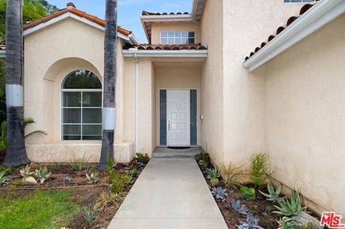 4426 Matilija Ave, Van Nuys CA  91423-3612 exterior