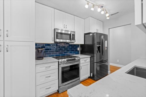 401 Virginia Pl, Mcdonough, GA 30252-7095