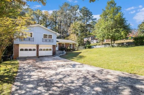 5149 Rock Eagle Dr, Stone Mountain, GA 30083-3571