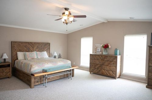 211 Oaklawn Ave, Nocona TX 76255-3109 exterior