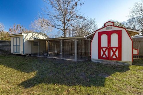 1000 Alegria Rd, Austin TX  78757-3218 exterior