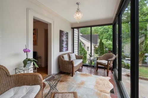 2965 Hardman Ct, Atlanta GA  30305-3424 exterior