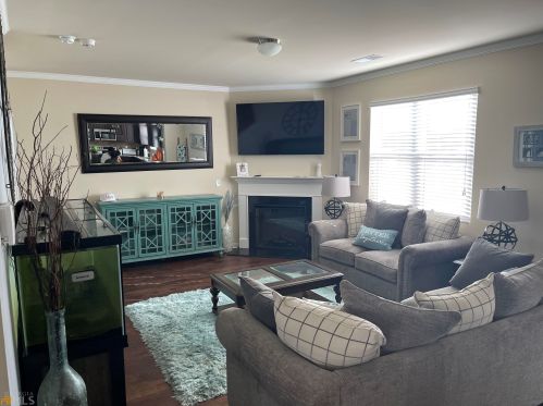 1034 Lear Dr, Locust Grove, GA 30248-7210