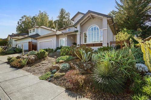 7079 Fellers Ln, Sebastopol, CA 95472-4481