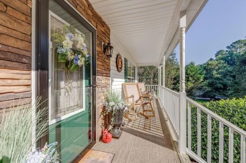 105 Calusa Lake Dr, Ball Ground, GA 30107-2994