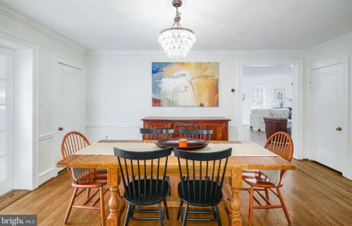 1023 Washington Ave, Tavistock NJ 08033-3605 exterior