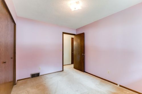 517 Fairfield Dr, Saint Paul MN  55112-6510 exterior