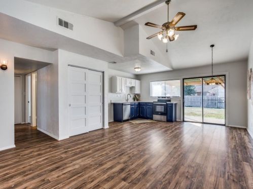 1613 Chablis St, Garland TX 75040-4633 exterior