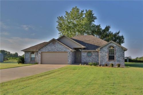 10449 Windridge Dr, Lexington, OK 73051-9472