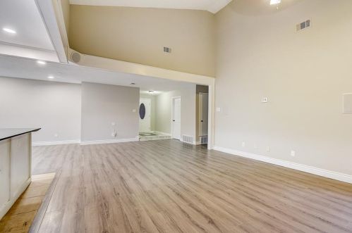 2109 Via Del Norte, Carrollton TX 75006-4521 exterior