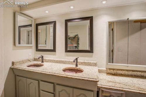 411 Evergreen Cir, Woodland Park CO 80863-2393 exterior